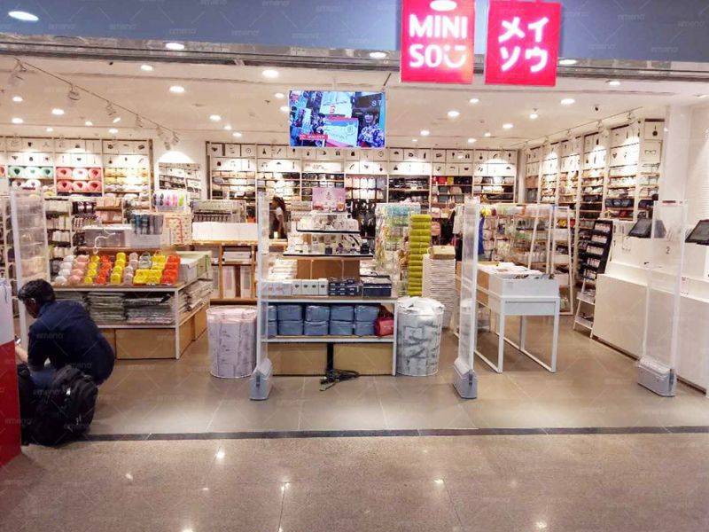 MINISO boetiek installeert CuboM AM7806 veiligheidsdeur